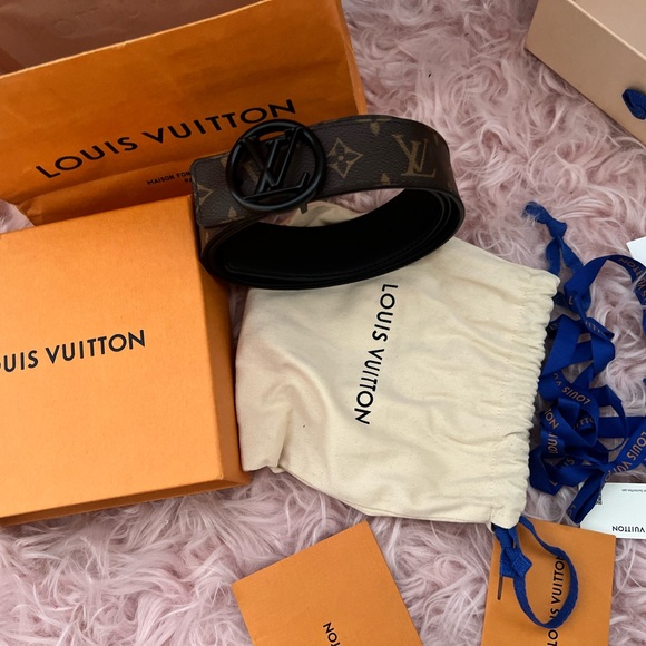 Authentic Louis Vuitton belt with receipt, dust bag, bag, box and cards. - Picture 6 of 13